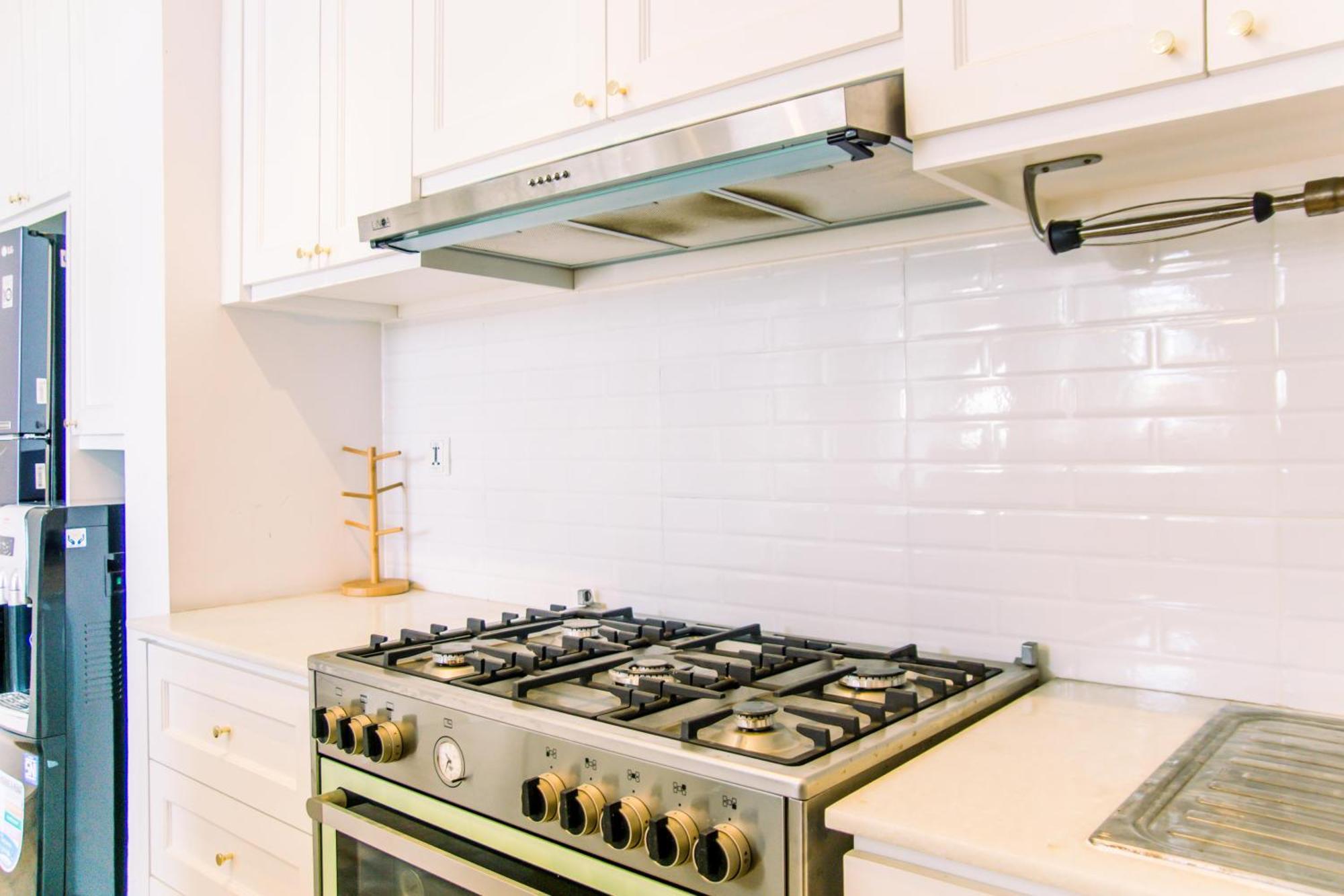Spacious And 2br At Mediterania Palace By Travelio Appartement